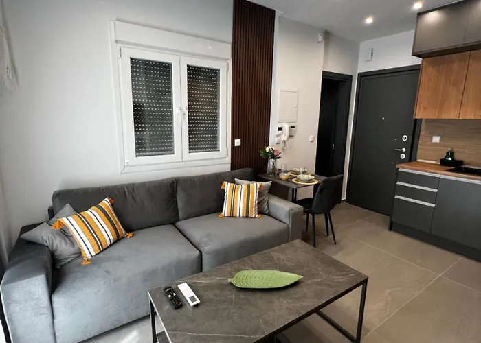 Oasis In With 500 Mbps Internet Apartment