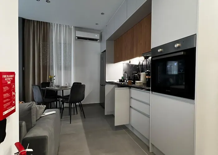 Apartment Oasis In With 500 Mbps Internet
